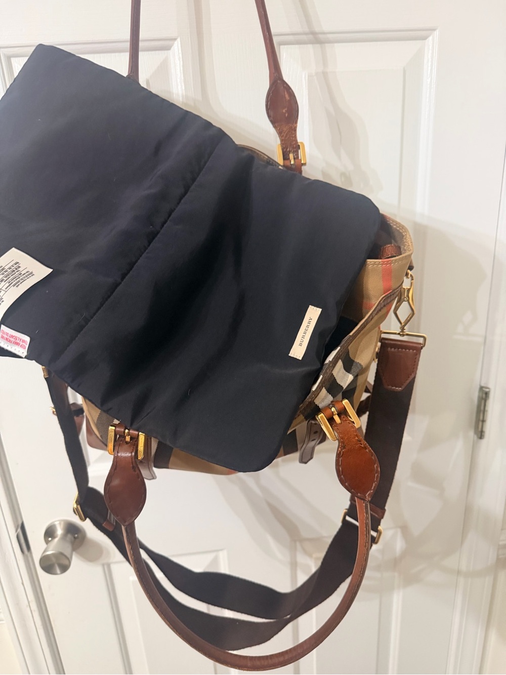 Burberry Classic Plaid diaper bag with Brown Leather Trim - Picture 7 of 10